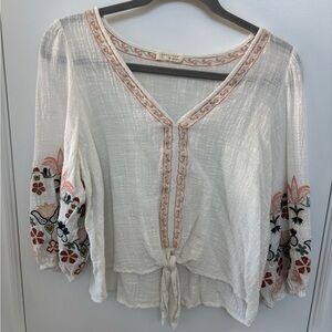 Universal Thread Cream Embroidered Blouse